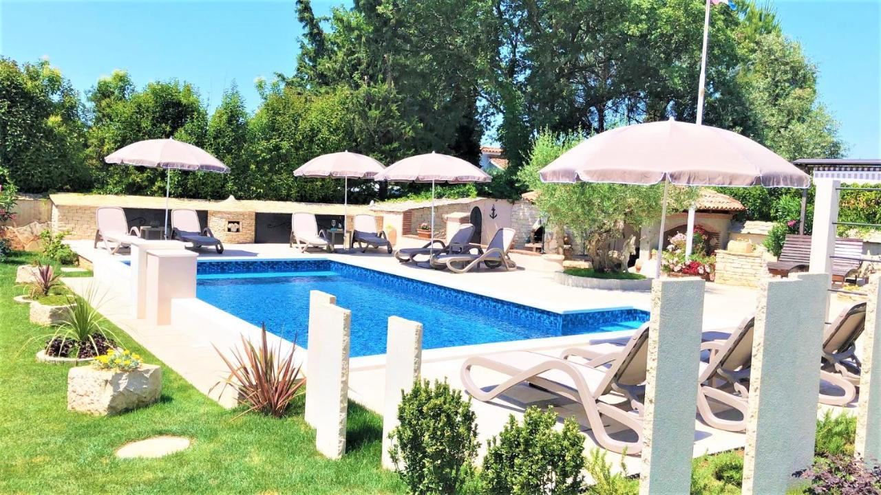 Apartment Villa Engel With Pool Пореч Экстерьер фото