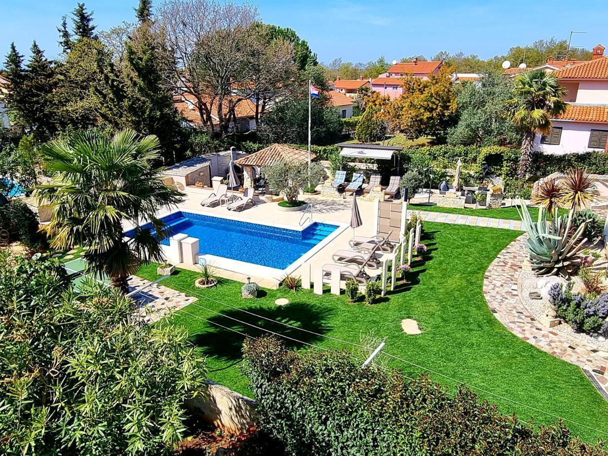 Apartment Villa Engel With Pool Пореч Экстерьер фото