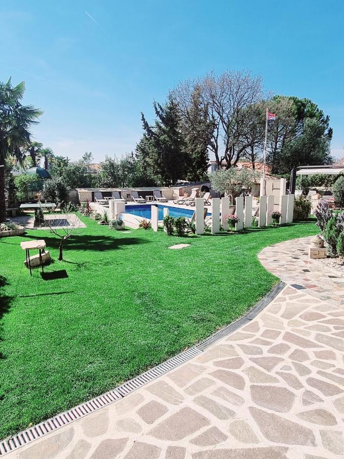 Apartment Villa Engel With Pool Пореч Экстерьер фото